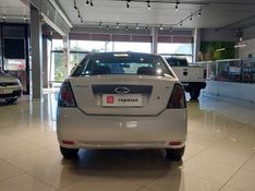 Ford FIESTA 1.6 MPI SEDAN 8V FLEX 4P MANUAL 2010/2011 BETIOLO NOVOS E SEMINOVOS LAJEADO / Carros no Vale