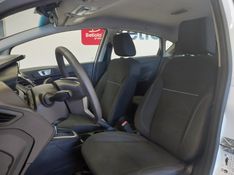 Ford FIESTA 1.6 SEL HATCH 16V FLEX 4P POWERSHIFT 2017/2017 BETIOLO NOVOS E SEMINOVOS LAJEADO / Carros no Vale