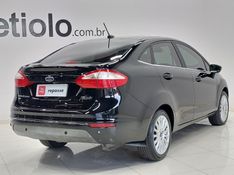 Ford FIESTA 1.6 TITANIUM PLUS SEDAN 16V FLEX 4P POWERSHIFT 2017/2017 BETIOLO NOVOS E SEMINOVOS LAJEADO / Carros no Vale