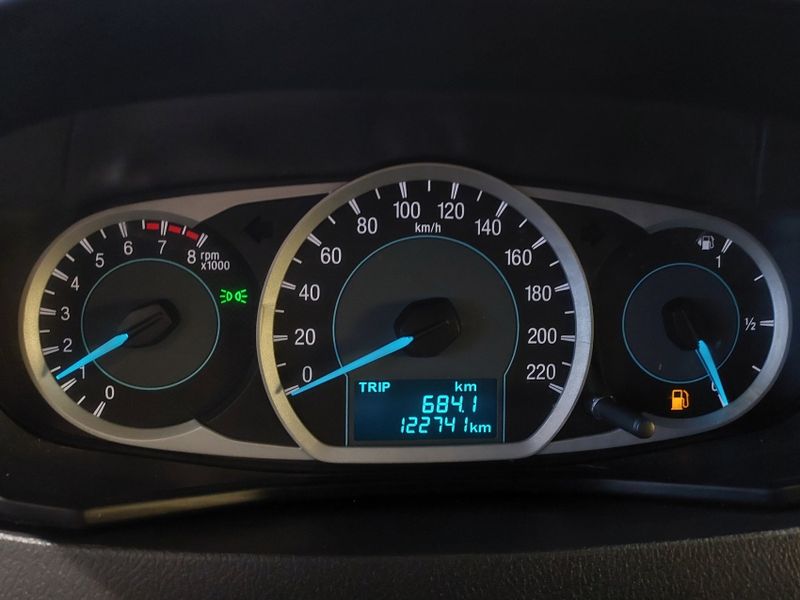 Ford KA 1.0 TI-VCT FLEX SE MANUAL 2017/2018 BETIOLO NOVOS E SEMINOVOS LAJEADO / Carros no Vale