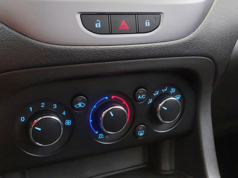 Ford KA 1.5 TI-VCT FLEX SE PLUS AUTOMÁTICO 2020/2020 BETIOLO NOVOS E SEMINOVOS LAJEADO / Carros no Vale
