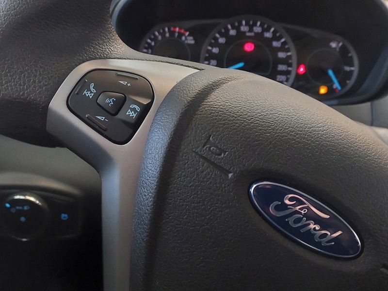 Ford KA 1.5 TI-VCT FLEX SE PLUS AUTOMÁTICO 2020/2020 BETIOLO NOVOS E SEMINOVOS LAJEADO / Carros no Vale
