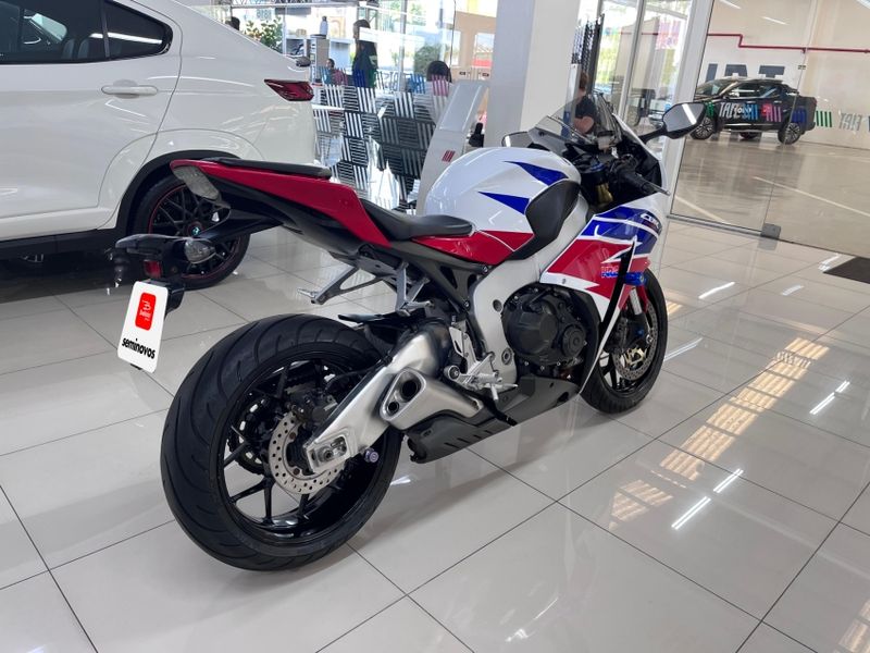 Honda Motos CBR 1000 Fireblade 2013/2013 BETIOLO NOVOS E SEMINOVOS LAJEADO / Carros no Vale