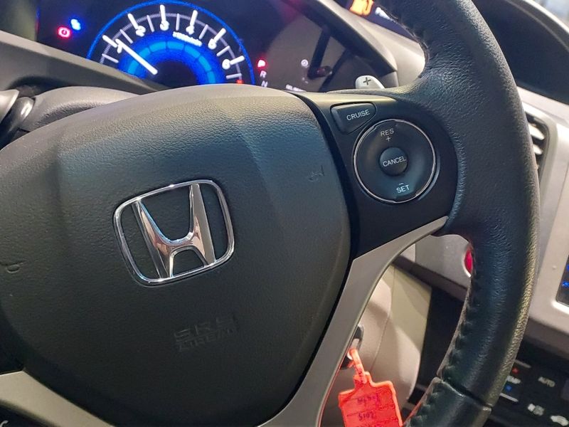 Honda CIVIC 2.0 LXR 16V FLEX 4P AUTOMÁTICO 2014/2015 BETIOLO NOVOS E SEMINOVOS LAJEADO / Carros no Vale