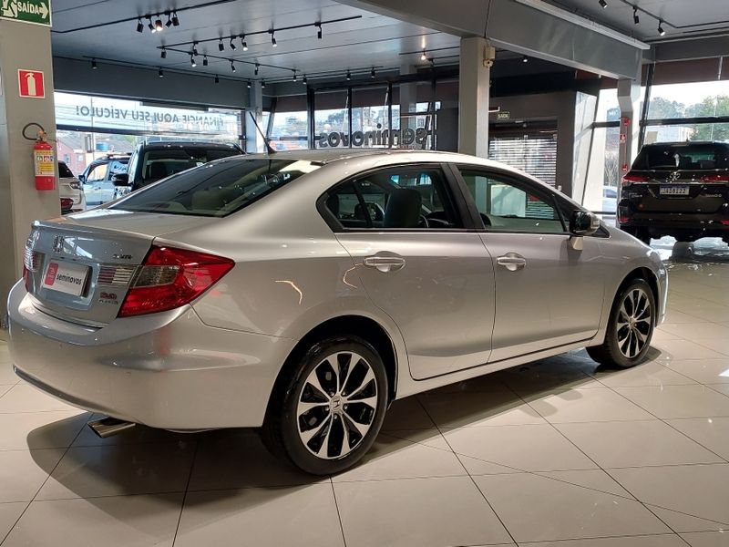 Honda CIVIC 2.0 LXR 16V FLEX 4P AUTOMÁTICO 2014/2015 BETIOLO NOVOS E SEMINOVOS LAJEADO / Carros no Vale