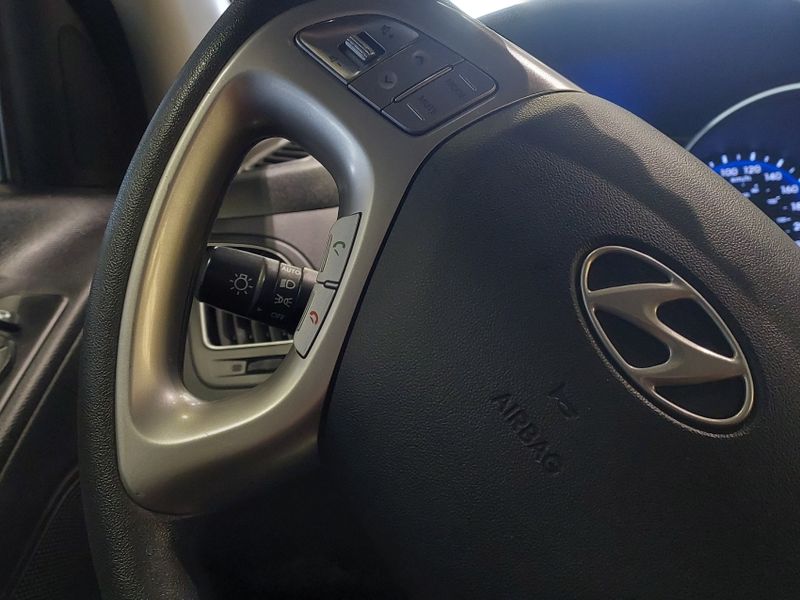 Hyundai IX35 2.0 MPFI GLS 16V FLEX 4P AUTOMÁTICO 2014/2015 BETIOLO NOVOS E SEMINOVOS LAJEADO / Carros no Vale