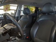 Hyundai IX35 2.0 MPFI GLS 16V FLEX 4P AUTOMÁTICO 2014/2015 BETIOLO NOVOS E SEMINOVOS LAJEADO / Carros no Vale