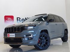 JEEP COMMANDER 2.0 HURRICANE 4 TURBO GASOLINA BLACKHAWK AT9 2024/2025 BETIOLO NOVOS E SEMINOVOS LAJEADO / Carros no Vale