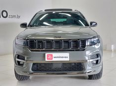 JEEP COMMANDER 2.0 HURRICANE 4 TURBO GASOLINA BLACKHAWK AT9 2024/2025 BETIOLO NOVOS E SEMINOVOS LAJEADO / Carros no Vale