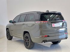 JEEP COMMANDER 2.0 HURRICANE 4 TURBO GASOLINA BLACKHAWK AT9 2024/2025 BETIOLO NOVOS E SEMINOVOS LAJEADO / Carros no Vale