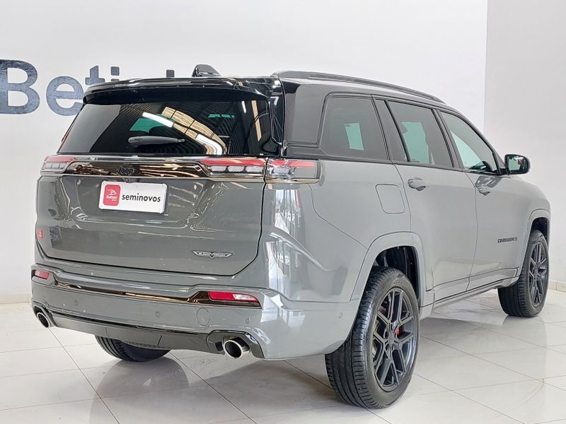 JEEP COMMANDER 2.0 HURRICANE 4 TURBO GASOLINA BLACKHAWK AT9 2024/2025 BETIOLO NOVOS E SEMINOVOS LAJEADO / Carros no Vale