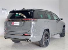 JEEP COMMANDER 2.0 HURRICANE 4 TURBO GASOLINA BLACKHAWK AT9 2024/2025 BETIOLO NOVOS E SEMINOVOS LAJEADO / Carros no Vale
