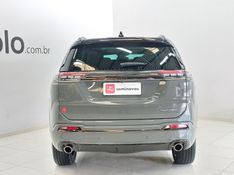 JEEP COMMANDER 2.0 HURRICANE 4 TURBO GASOLINA BLACKHAWK AT9 2024/2025 BETIOLO NOVOS E SEMINOVOS LAJEADO / Carros no Vale