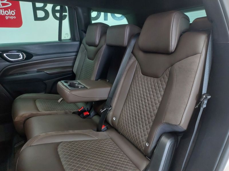 JEEP COMMANDER 2.0 TD380 TURBO DIESEL OVERLAND AT9 2022/2022 BETIOLO NOVOS E SEMINOVOS LAJEADO / Carros no Vale