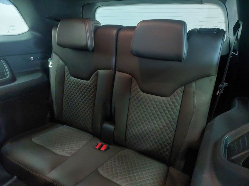 JEEP COMMANDER 2.0 TD380 TURBO DIESEL OVERLAND AT9 2022/2022 BETIOLO NOVOS E SEMINOVOS LAJEADO / Carros no Vale