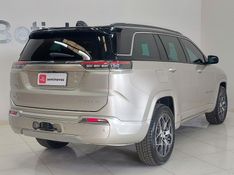 JEEP COMMANDER 2.0 TD380 TURBO DIESEL OVERLAND AT9 2022/2022 BETIOLO NOVOS E SEMINOVOS LAJEADO / Carros no Vale