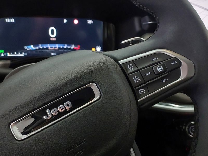 JEEP COMPASS 1.3 T270 TURBO FLEX LONGITUDE AT6 2025/2025 BETIOLO NOVOS E SEMINOVOS LAJEADO / Carros no Vale