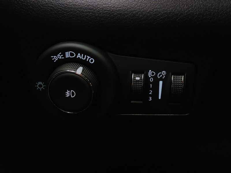 JEEP COMPASS 1.3 T270 TURBO FLEX LONGITUDE AT6 2025/2025 BETIOLO NOVOS E SEMINOVOS LAJEADO / Carros no Vale