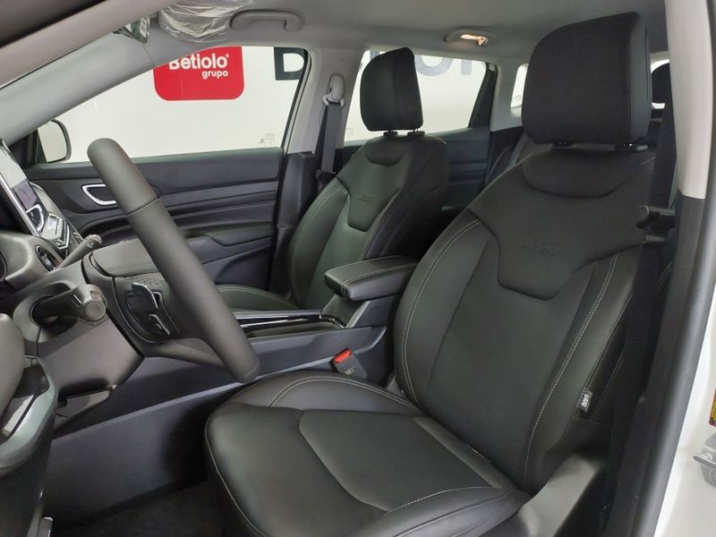 JEEP COMPASS 1.3 T270 TURBO FLEX LONGITUDE AT6 2025/2025 BETIOLO NOVOS E SEMINOVOS LAJEADO / Carros no Vale