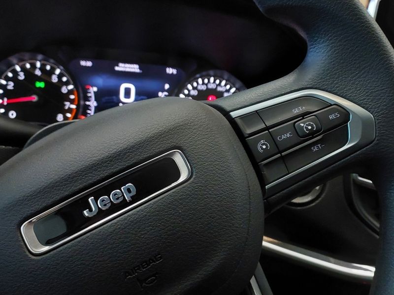 JEEP COMPASS 1.3 T270 TURBO FLEX SPORT AT6 2024/2025 BETIOLO NOVOS E SEMINOVOS LAJEADO / Carros no Vale