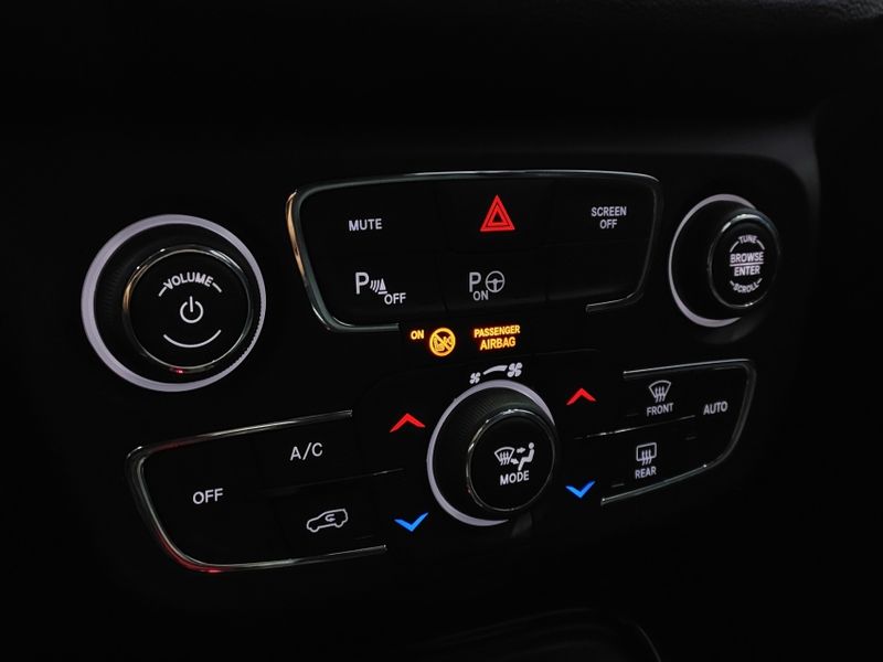 JEEP COMPASS 2.0 16V FLEX LIMITED AUTOMÁTICO 2019/2020 BETIOLO NOVOS E SEMINOVOS LAJEADO / Carros no Vale