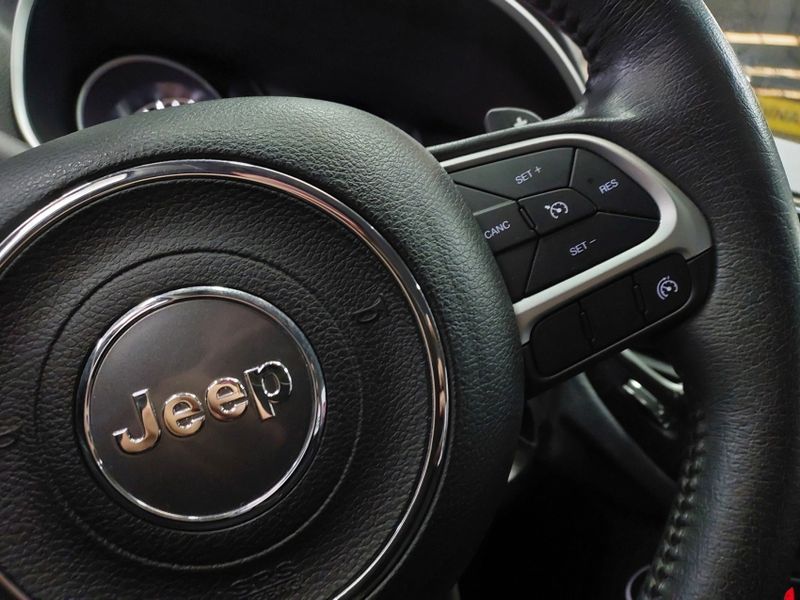 JEEP COMPASS 2.0 16V FLEX LIMITED AUTOMÁTICO 2019/2020 BETIOLO NOVOS E SEMINOVOS LAJEADO / Carros no Vale