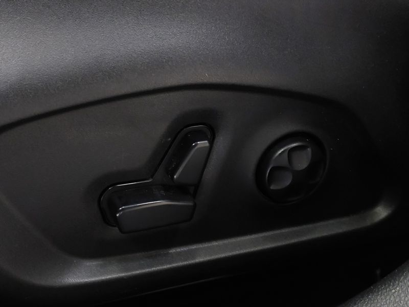 JEEP COMPASS 2.0 16V FLEX LIMITED AUTOMÁTICO 2019/2020 BETIOLO NOVOS E SEMINOVOS LAJEADO / Carros no Vale