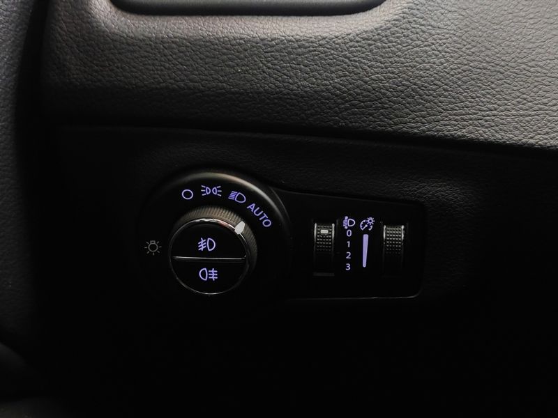 JEEP COMPASS 2.0 16V FLEX SPORT AUTOMÁTICO 2020/2021 BETIOLO NOVOS E SEMINOVOS LAJEADO / Carros no Vale