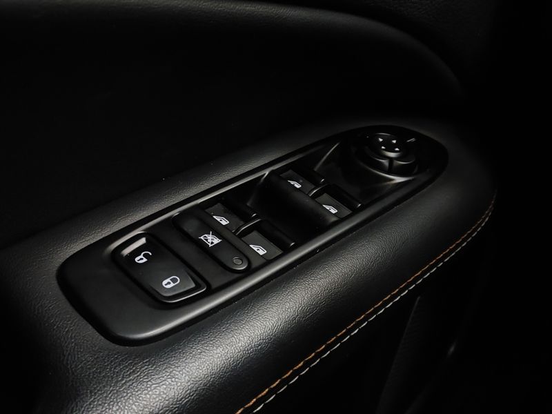 JEEP COMPASS 2.0 16V FLEX SPORT AUTOMÁTICO 2020/2021 BETIOLO NOVOS E SEMINOVOS LAJEADO / Carros no Vale