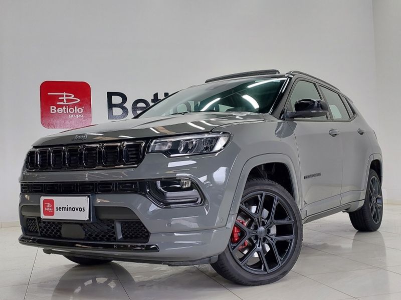 JEEP COMPASS 2.0 HURRICANE 4 TURBO GASOLINA BLACKHAWK AT9 2024/2025 BETIOLO NOVOS E SEMINOVOS LAJEADO / Carros no Vale