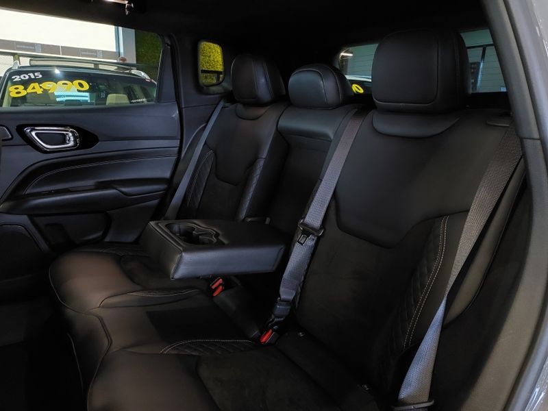 JEEP COMPASS 2.0 HURRICANE 4 TURBO GASOLINA BLACKHAWK AT9 2024/2025 BETIOLO NOVOS E SEMINOVOS LAJEADO / Carros no Vale