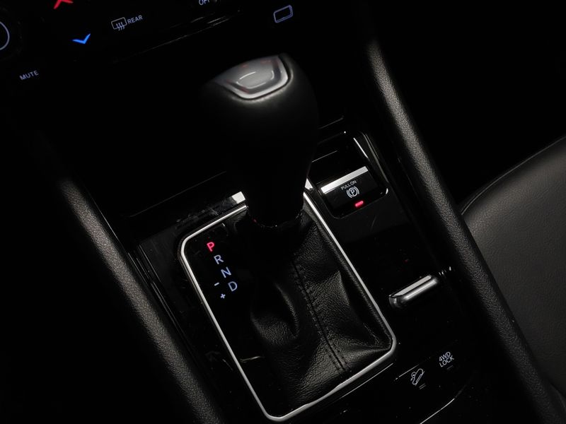 JEEP COMPASS 2.0 HURRICANE 4 TURBO GASOLINA BLACKHAWK AT9 2024/2025 BETIOLO NOVOS E SEMINOVOS LAJEADO / Carros no Vale