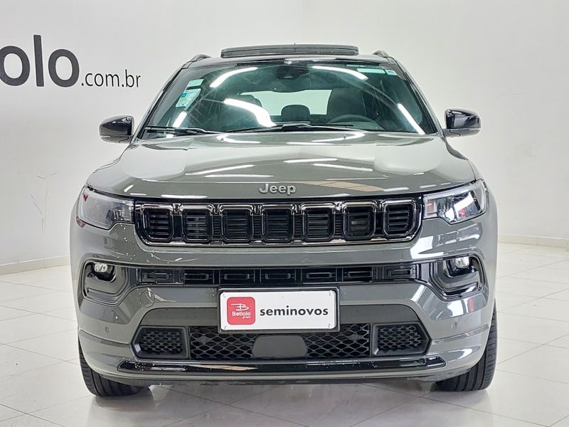 JEEP COMPASS 2.0 HURRICANE 4 TURBO GASOLINA BLACKHAWK AT9 2024/2025 BETIOLO NOVOS E SEMINOVOS LAJEADO / Carros no Vale