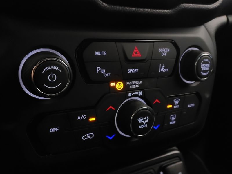 JEEP RENEGADE 1.3 T270 TURBO FLEX LONGITUDE AT6 2024/2025 BETIOLO NOVOS E SEMINOVOS LAJEADO / Carros no Vale