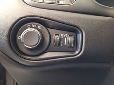 JEEP RENEGADE 1.3 T270 TURBO FLEX LONGITUDE AT6 2025/2025 BETIOLO NOVOS E SEMINOVOS LAJEADO / Carros no Vale