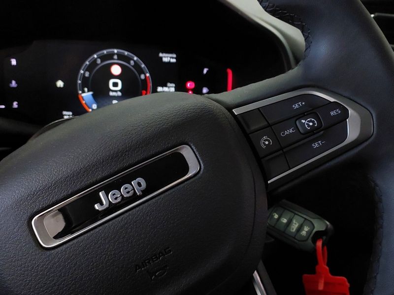 JEEP RENEGADE 1.3 T270 TURBO FLEX LONGITUDE AT6 2024/2025 BETIOLO NOVOS E SEMINOVOS LAJEADO / Carros no Vale