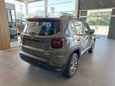 JEEP RENEGADE 1.3 T270 TURBO FLEX LONGITUDE AT6 2025/2025 BETIOLO NOVOS E SEMINOVOS LAJEADO / Carros no Vale