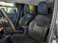 JEEP RENEGADE 1.3 T270 TURBO FLEX LONGITUDE AT6 2022/2023 BETIOLO NOVOS E SEMINOVOS LAJEADO / Carros no Vale