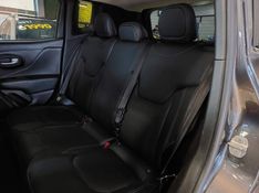 JEEP RENEGADE 1.3 T270 TURBO FLEX LONGITUDE AT6 2022/2023 BETIOLO NOVOS E SEMINOVOS LAJEADO / Carros no Vale