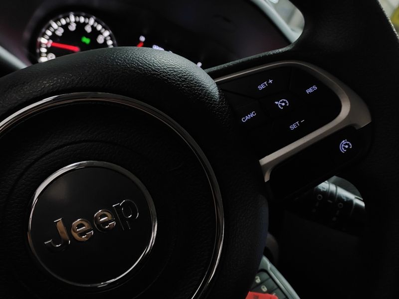 JEEP RENEGADE 1.8 16V FLEX 4P AUTOMÁTICO 2019/2020 BETIOLO NOVOS E SEMINOVOS LAJEADO / Carros no Vale