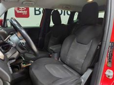 JEEP RENEGADE 1.8 16V FLEX LONGITUDE 4P AUTOMÁTICO 2015/2016 BETIOLO NOVOS E SEMINOVOS LAJEADO / Carros no Vale