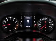 JEEP RENEGADE 1.8 16V FLEX LONGITUDE 4P AUTOMÁTICO 2015/2016 BETIOLO NOVOS E SEMINOVOS LAJEADO / Carros no Vale