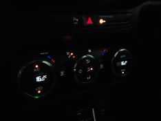 JEEP RENEGADE 1.8 16V FLEX LONGITUDE 4P AUTOMÁTICO 2015/2016 BETIOLO NOVOS E SEMINOVOS LAJEADO / Carros no Vale