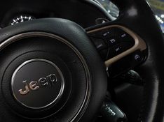 JEEP RENEGADE 1.8 16V FLEX LONGITUDE 4P AUTOMÁTICO 2015/2016 BETIOLO NOVOS E SEMINOVOS LAJEADO / Carros no Vale