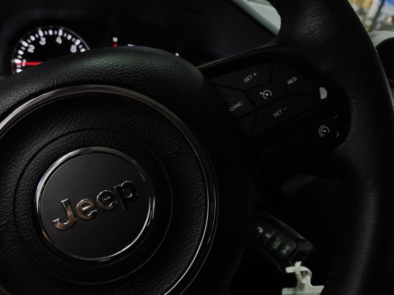 JEEP RENEGADE 1.8 16V FLEX SPORT 4P AUTOMÁTICO 2021/2021 BETIOLO NOVOS E SEMINOVOS LAJEADO / Carros no Vale