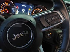 JEEP WRANGLER 2.0 TURBO GASOLINA UNLIMITED OVERLAND 4P 4X4 AT8 2021/2021 BETIOLO NOVOS E SEMINOVOS LAJEADO / Carros no Vale