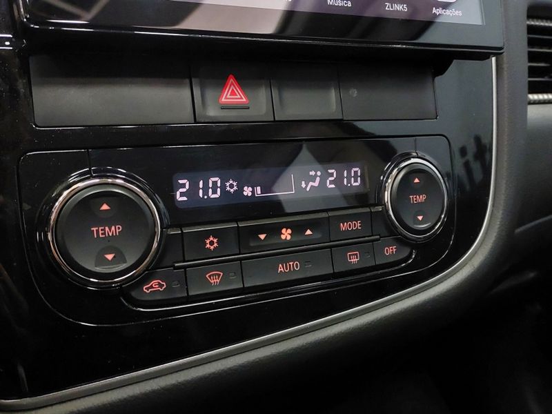 Mitsubishi OUTLANDER 3.0 GT 4X4 V6 24V GASOLINA 4P AUTOMÁTICO 2014/2015 BETIOLO NOVOS E SEMINOVOS LAJEADO / Carros no Vale