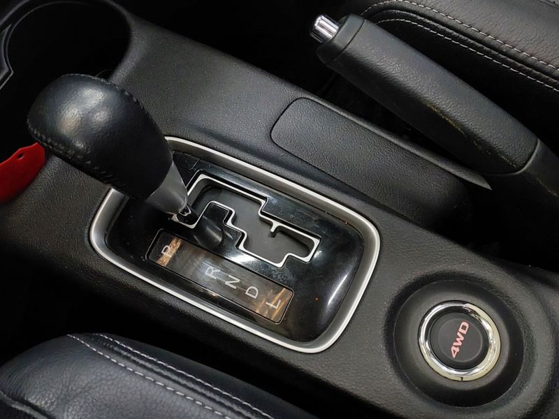 Mitsubishi OUTLANDER 3.0 GT 4X4 V6 24V GASOLINA 4P AUTOMÁTICO 2014/2015 BETIOLO NOVOS E SEMINOVOS LAJEADO / Carros no Vale