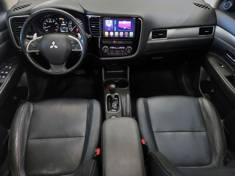 Mitsubishi OUTLANDER 3.0 GT 4X4 V6 24V GASOLINA 4P AUTOMÁTICO 2014/2015 BETIOLO NOVOS E SEMINOVOS LAJEADO / Carros no Vale