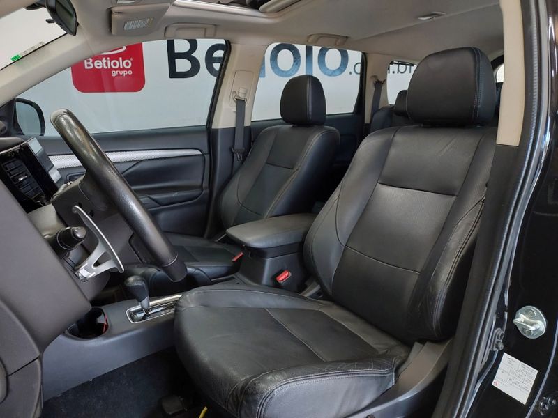 Mitsubishi OUTLANDER 3.0 GT 4X4 V6 24V GASOLINA 4P AUTOMÁTICO 2014/2015 BETIOLO NOVOS E SEMINOVOS LAJEADO / Carros no Vale
